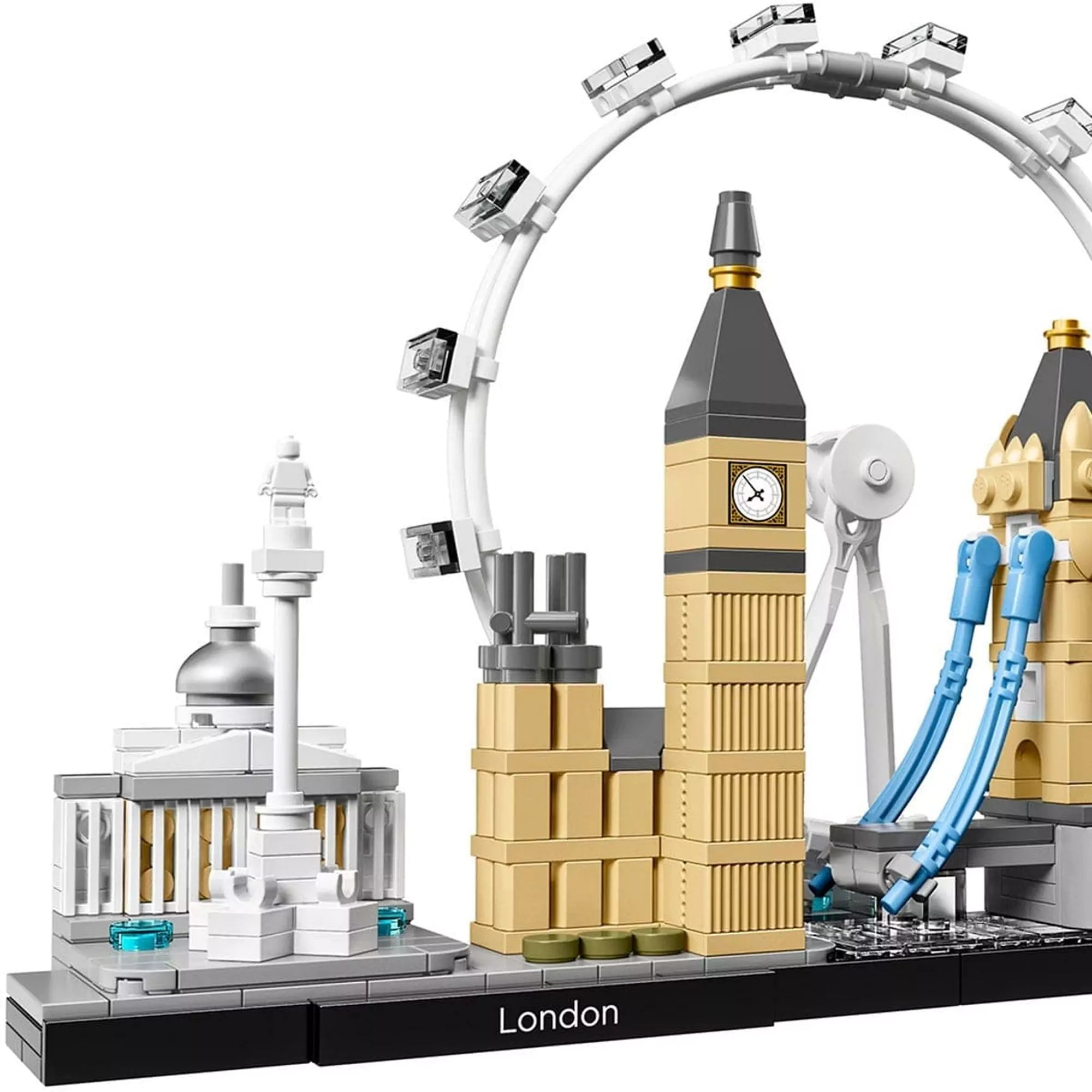LEGO Architecture London (21034) közelkép bal oldalról – A készlet részletes bal oldali elemei láthatók: a Nemzeti Galéria, Nelson oszlopa és a Big Ben, mögöttük a London Eye óriáskerék íve.