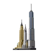 LEGO Architecture New York City (21028) oldalnézet jobb felől – A városkép jobboldali nézete, fókuszban a One World Trade Center épület magasságával.