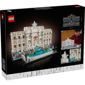 A LEGO Architecture Trevi-kút (21062) dobozának hátoldala, amely részletesen bemutatja a híres római szökőkút LEGO modelljét, a Palazzo Poli homlokzatával és a vízeséses medencével. Kisebb képek mutatják az építési részleteket és egy alkotót munka közben.