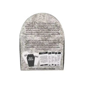 Az Aki hülye, haljon meg! társasjáték sírkőszerű dobozának hátoldala, részletes leírással és kártyaképekkel.