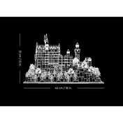LEGO Architecture: Neuschwanstein kastély (21063) modell méretei, 31 cm magas és 46 cm széles, elegáns kiállításhoz.