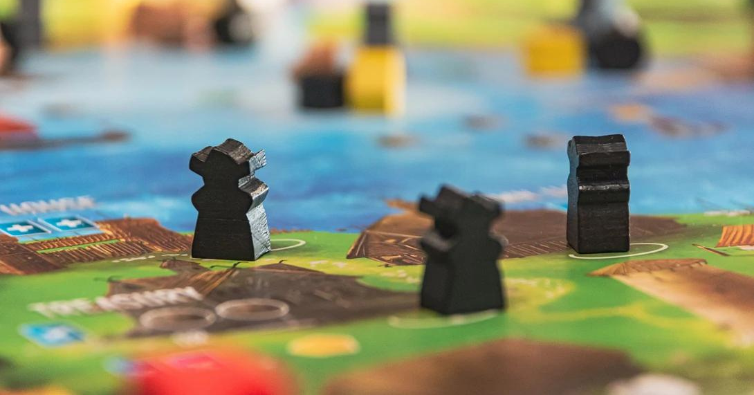 Elvarázsoló grafikájú társasjátékok