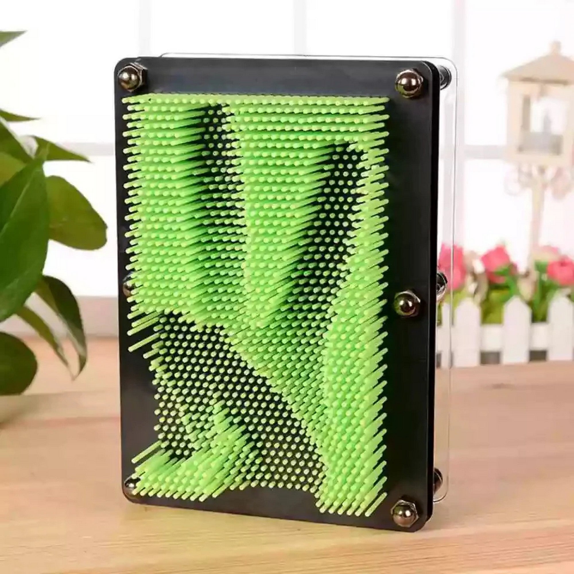 3D Pin Art képkirakó: Zöld 12,5 cm tűs képalkotó játék, domború mintát formázó tüskékkel.