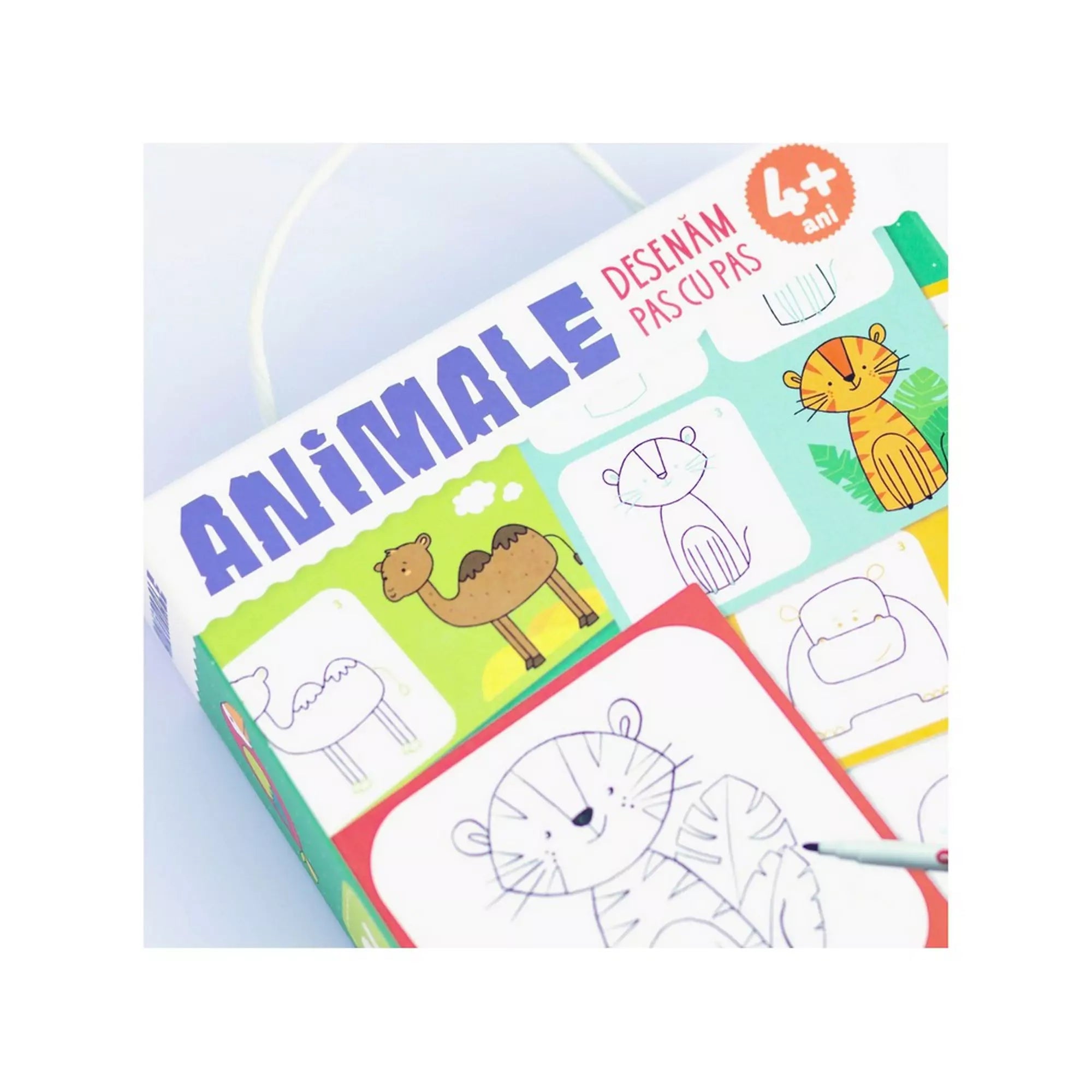 Animale Desenăm pas cu pas - Csomagolás, amely tartalmaz 24 rajzos kártyát, törölhető tollat és táblát a vidám és tanulságos játékhoz.
