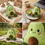 Egy négy képből álló kollázs, amely különböző helyzetekben mutatja be az aranyos plüss avokádót. A bal felső sarokban a plüss egy babaöbölben pihen, a jobb felsőben egy asztalon kávé és laptop mellett, a bal alsóban pedig a szabadban, egy piknikpokrócon látható. A jobb alsó panelen egy közelkép készült az avokádó mosolygós arcáról.