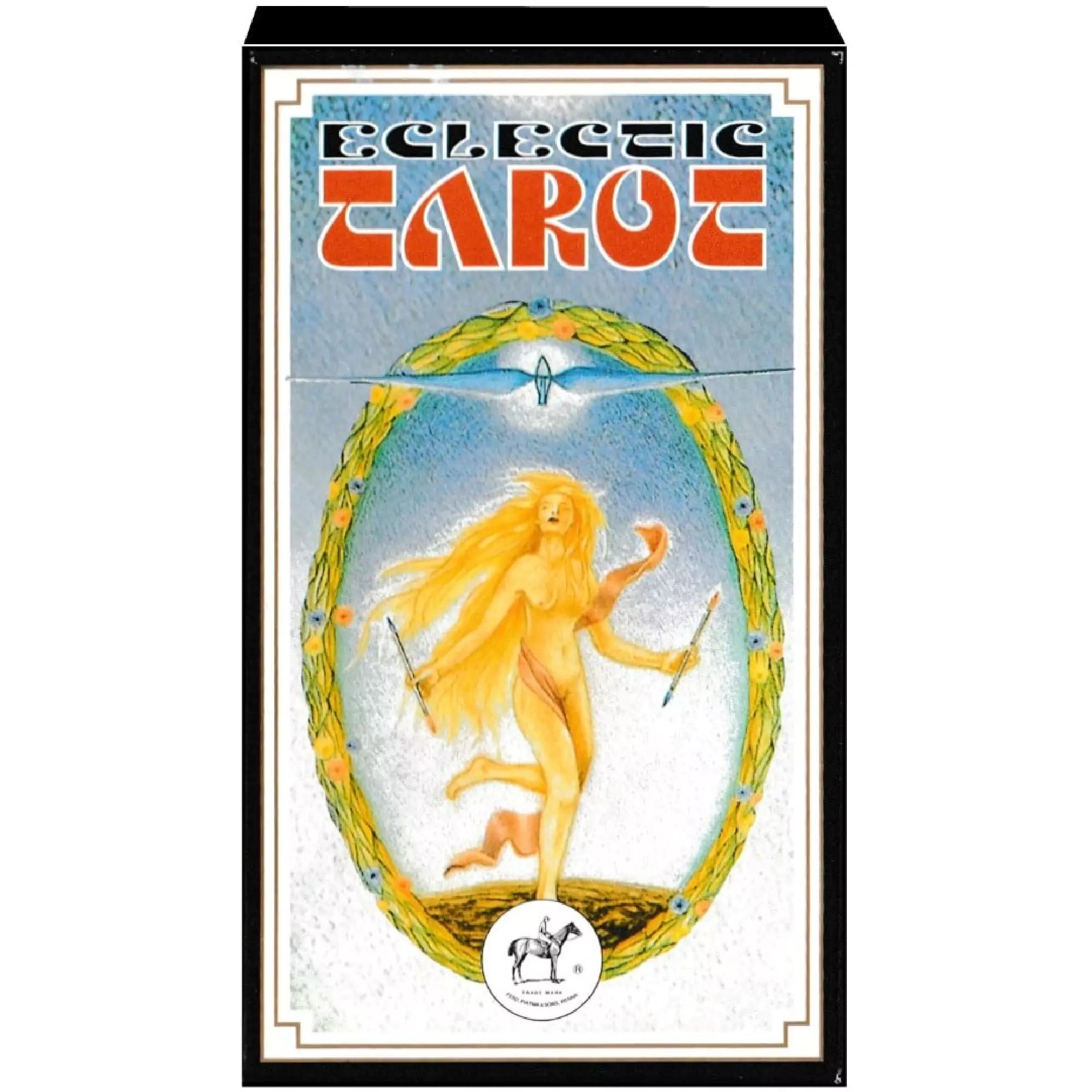A képen az Eclectic Tarot nevű tarotkártya doboza látható, amelyet egy színes, művészi stílusú grafika díszít. A középpontban egy meztelen női alak táncol egy virágkoszorúval keretezett ovális mezőben, kezében két pálcával. A háttér pasztell árnyalatokkal és puha textúrával van megrajzolva, a keret élénk zöld és narancs tónusokkal ékesített. A doboz tetején a „ECLECTIC TAROT” felirat szerepel modern, kissé retró betűtípussal, alul pedig a kiadó logója látható.