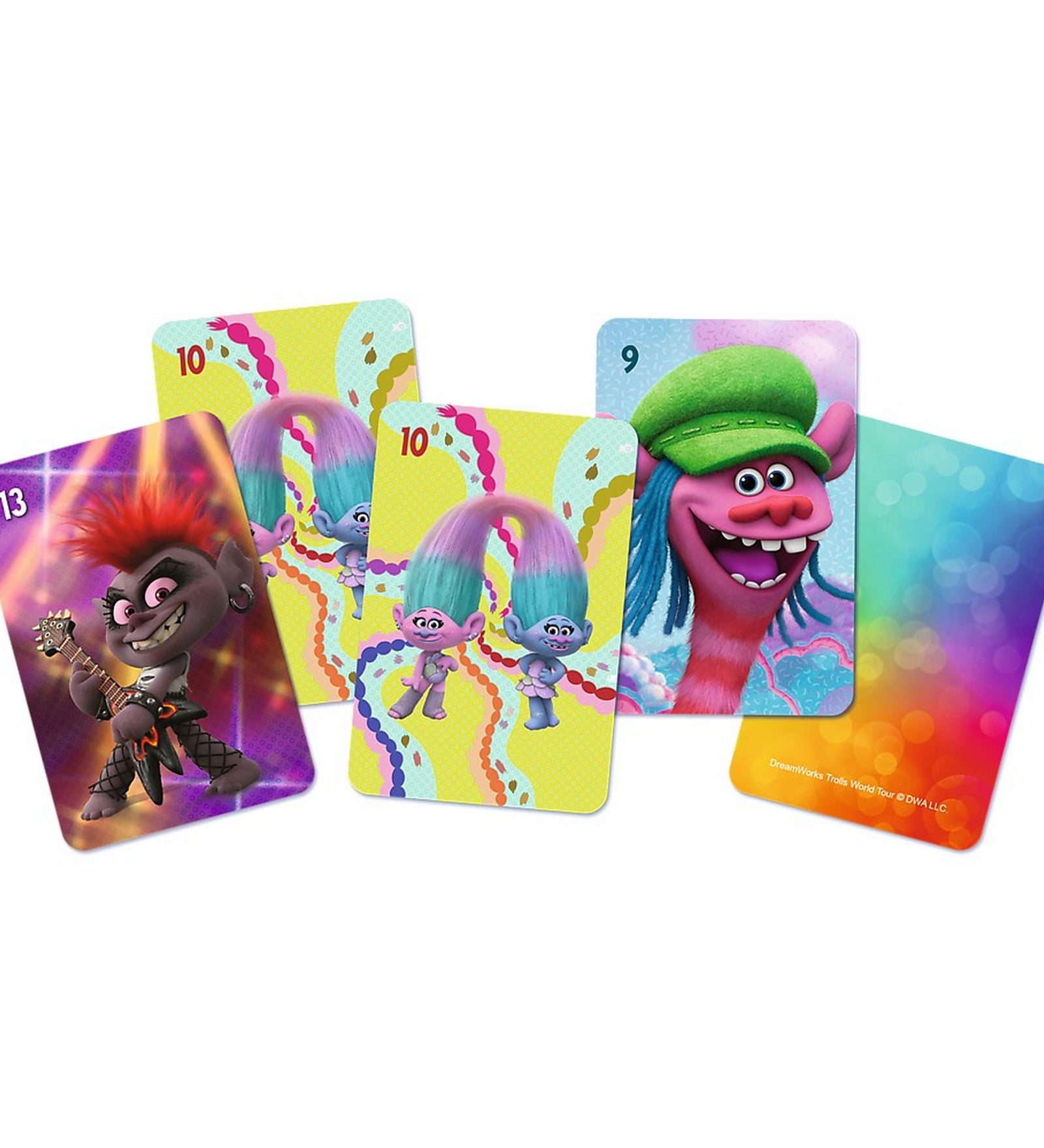 A Trolls World Tour Fekete Péter kártyajáték néhány lapja közelről, a film karaktereinek vidám illusztrációival.