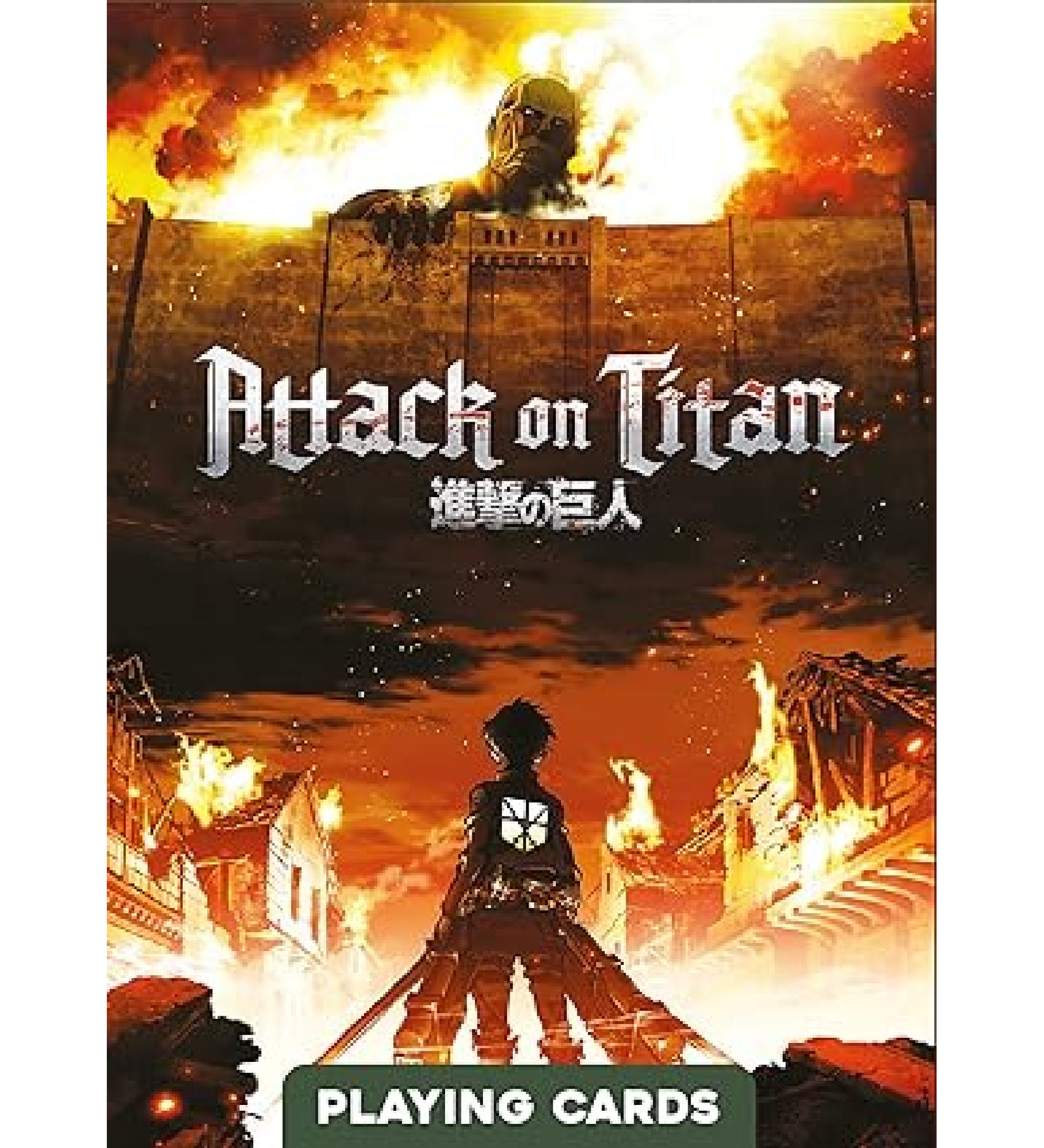 Attack on Titan francia kártya doboza elölnézetből, sötét tónusú borítóval, lángoló város jelenettel, középen hátulról ábrázolt karakterrel és „Playing Cards” felirattal.