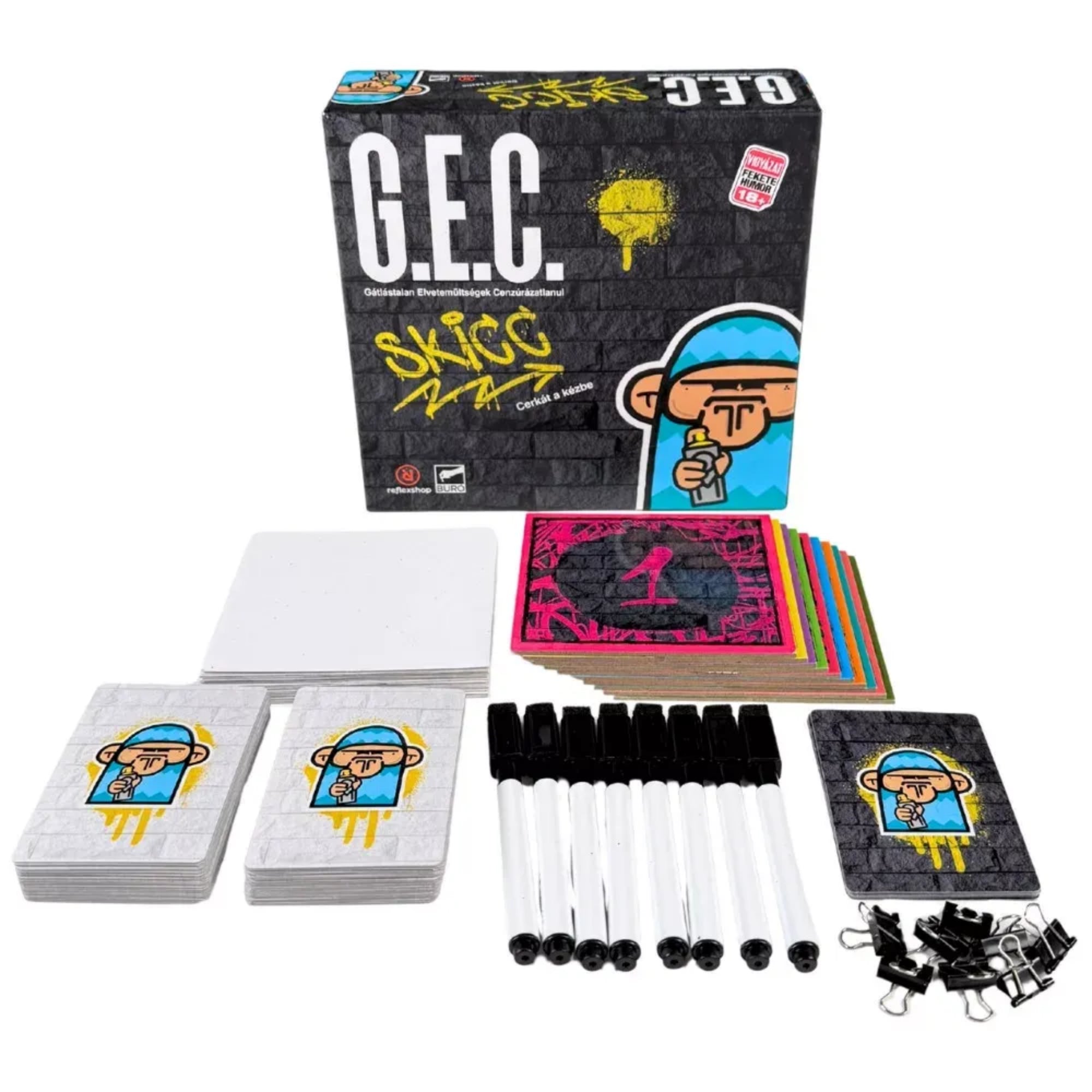 G.E.C. – Skicc társasjáték teljes tartalma kiterítve: a graffitis stílusú doboz előtt színes feladatkártyák, üres rajzlapok, jelölők, filctollak és csipeszek sorakoznak.
