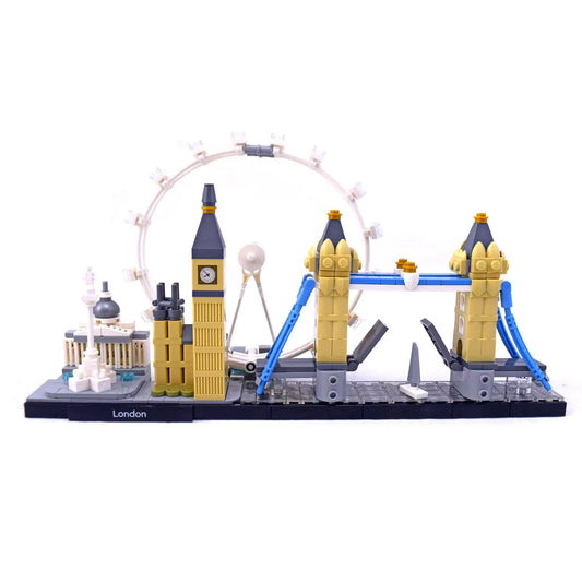 LEGO Architecture London (21034) épített városkép elölnézetből – Teljes LEGO városkép, amely a londoni látképet mutatja be Big Ben-nel, a London Eye óriáskerékkel és a híres Tower Bridge híddal.