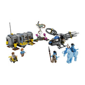 A LEGO Avatar (75573) készlet minden fontos eleme: a kutatókonténer, helikopter, Pandora-növények, minifigurák és direhorse.