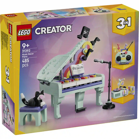 LEGO Creator: Zongora 31392, 485 darabos készlet elülső dobozképe, amely a 3 az 1-ben építhető zongorát, mikrofont, széket és alternatív modelleket mutatja be.