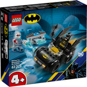 A LEGO DC Batman és a Batmobile vs. Mr. Freeze szett doboza, amelyen Batman és Mr. Freeze látványos csatája látható.
