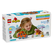 LEGO DUPLO Ice Cream Trip with Bluey (10458) doboz hátlap – Egy gyermek játszik a Bluey autós fagyis készlettel, vidám, interaktív jelenetben.