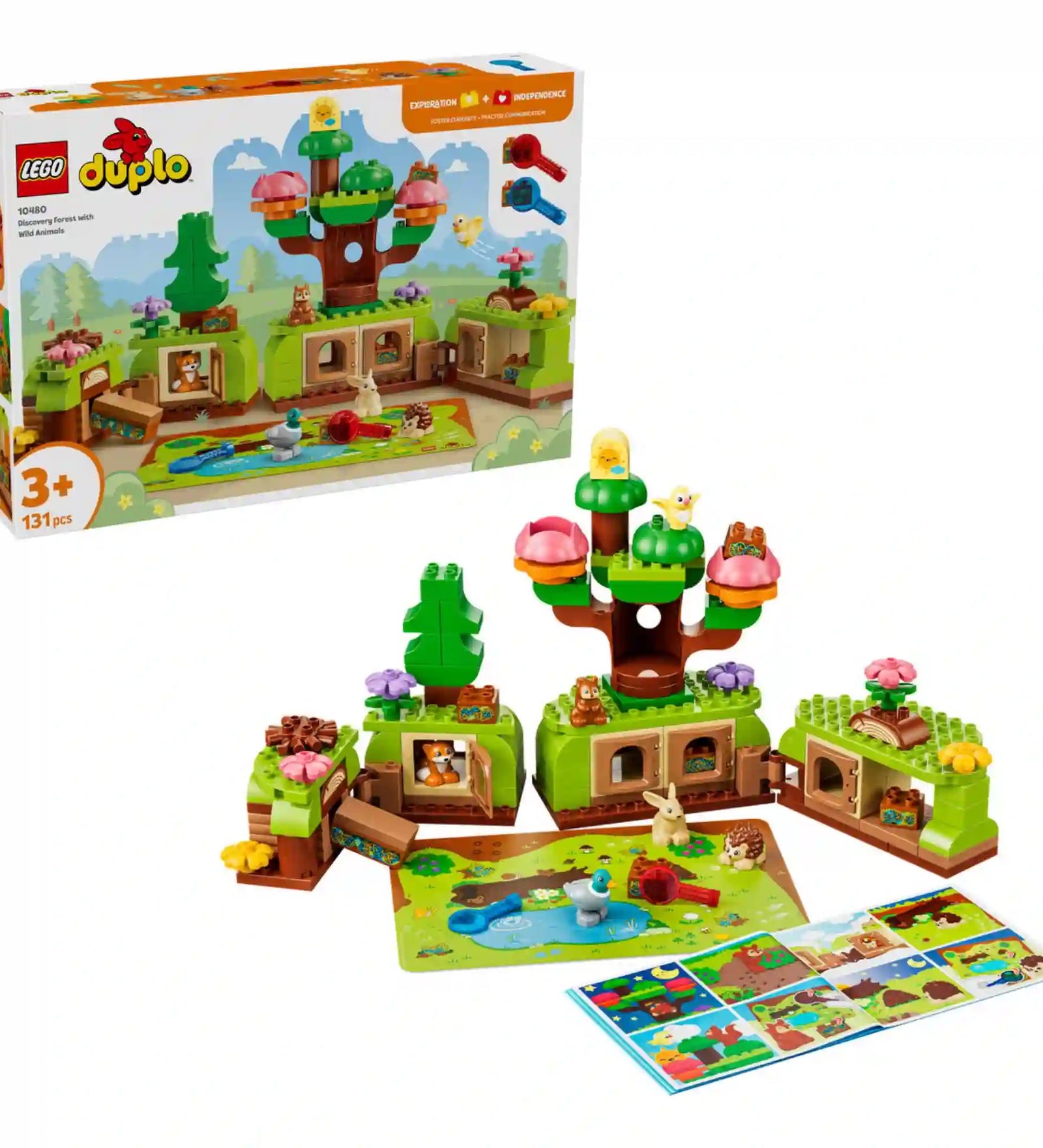 LEGO DUPLO Vadállatok erdei felfedezőkészlete (10480) teljes tartalma a doboz mellett, erdei építményekkel, állatfigurákkal, nyomkereső nagyítókkal és történetmesélő feladatkártyákkal.