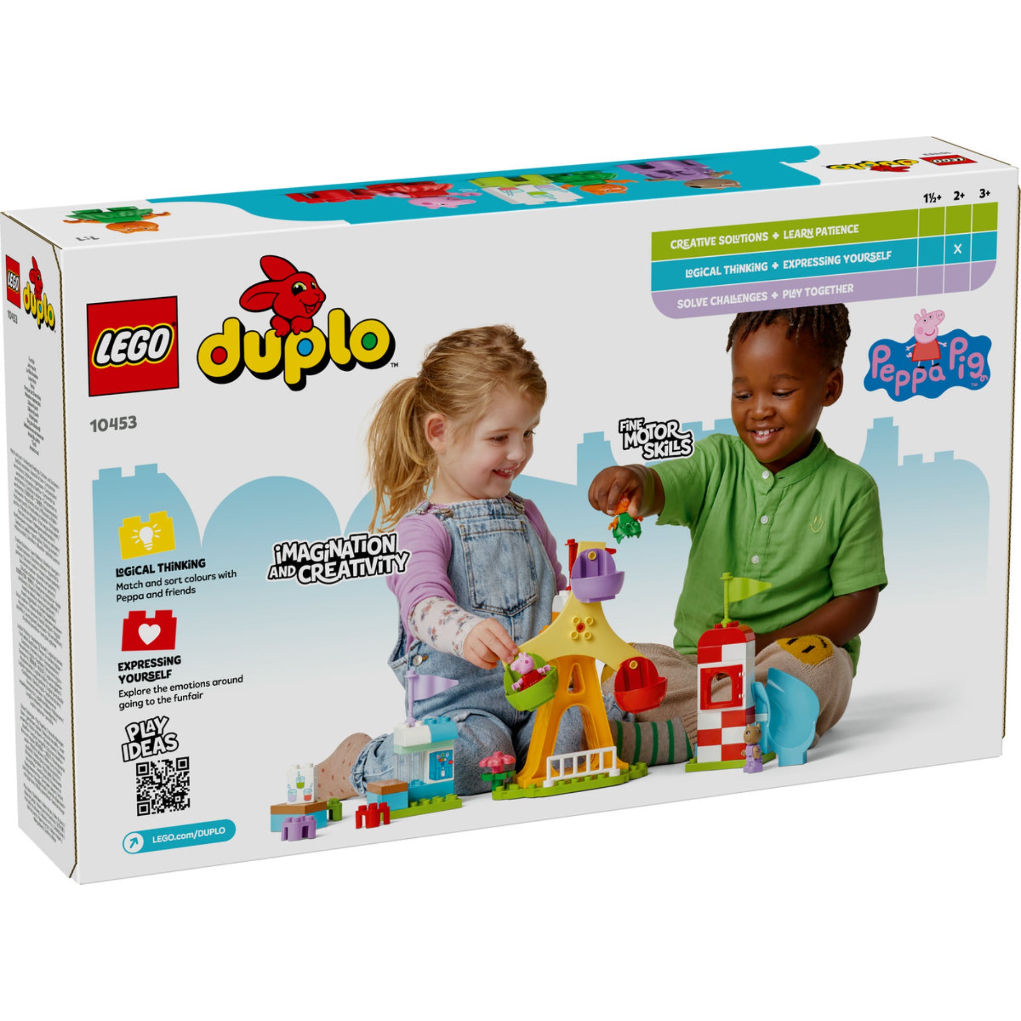 A LEGO DUPLO Peppa Malac Vidámpark (10453) doboza, amelyen két kisgyermek játszik a színes építőkészlettel, benne óriáskerékkel, csúszdával és Peppa Malac figuráival.