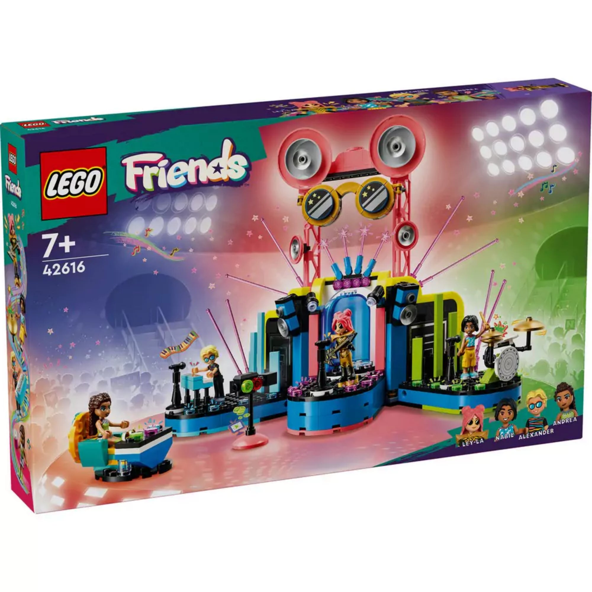 A LEGO Friends 42616 készlet színes doboza, amelyen a Heartlake City zenei tehetségkutató jelenete látható, teljes koncertkörnyezetben. A dobozon feltüntetett karakterek: Ley-La, Nábie, Alexander és Andrea. A háttérben reflektorok és koncertközönség, a színpadon LED-fények, hangfalak és szórakoztató hangulat uralkodik.