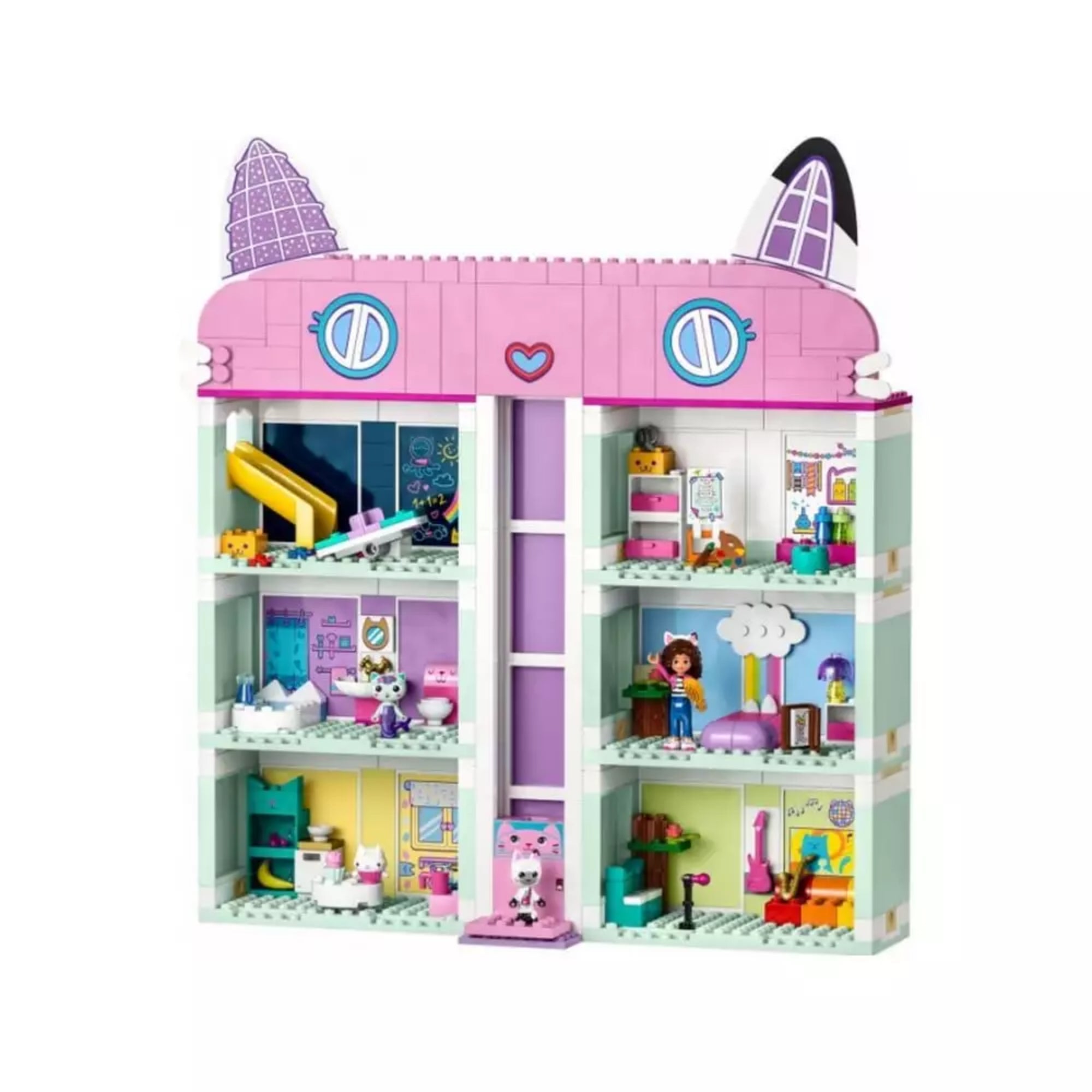 LEGO Gabby babaháza (10788) összeépített változata, háromszintes, rózsaszín tetős babaház kilenc berendezett szobával és figurákkal.