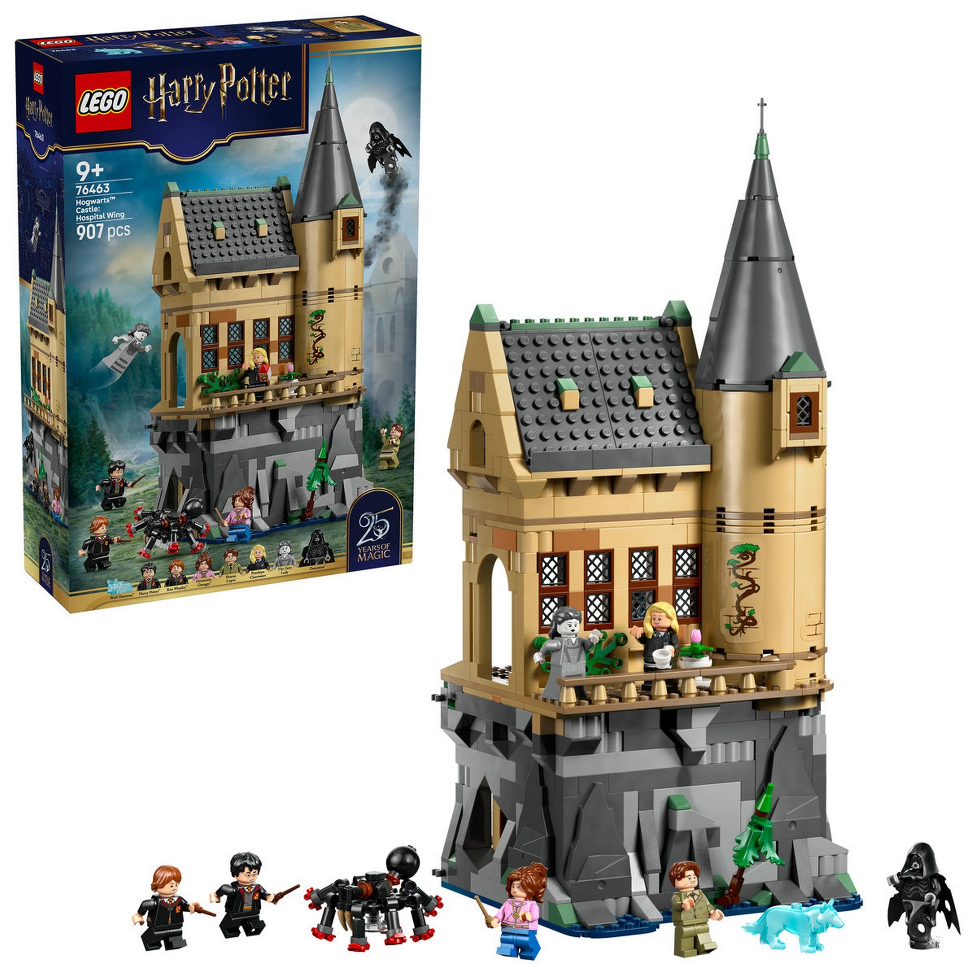 LEGO Harry Potter: Hogwarts kastély – Kórházi szárny 76463 – a teljes készlet kibontva, a kórházi szárny épülete és a minifigurák együtt.