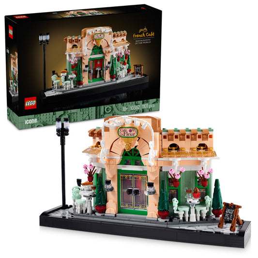 Ez a kép a LEGO Icons Francia Kávézó (10362) építőkészletet ábrázolja, amely egy bájos párizsi bisztró részletes LEGO változata. A készlet elegáns homlokzatot, hangulatos kültéri asztalokat és dekoratív elemeket tartalmaz, tökéletes kiegészítője lehet egy LEGO városnak vagy egy stílusos kiállítási darabnak.