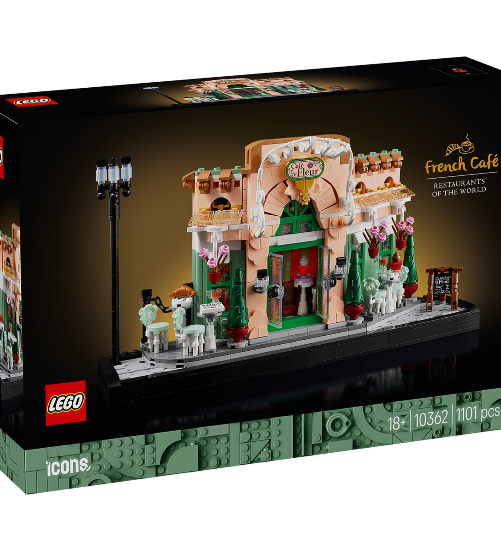 Ez a kép a LEGO Icons Francia Kávézó (10362) építőkészletet ábrázolja, amely egy elegáns párizsi bisztró részletgazdag LEGO változata. A dobozon a Fleur Kávézó klasszikus homlokzata látható díszes ajtóval, csüngő virágokkal és hangulatos kültéri asztalokkal. A készlet a francia kávéházi kultúra varázsát idézi meg, tökéletes dekorációként vagy gyűjtői darabként.