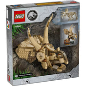  LEGO Jurassic World Triceratops-koponya (76969) hátoldali dobozkép, amelyen az állítható koponya és a kiállítási alaplap látható.