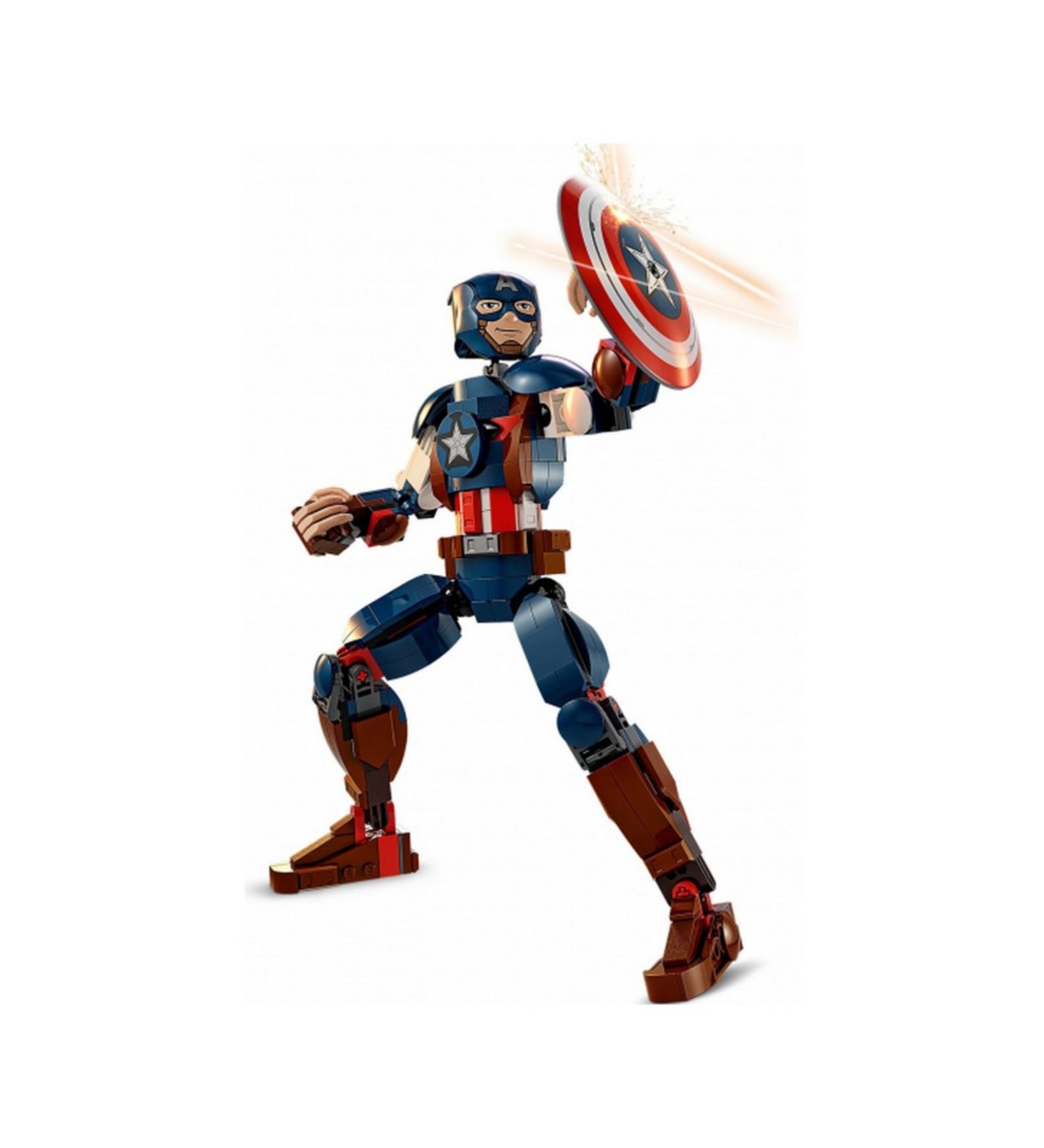 A LEGO Marvel Amerika Kapitány akciófigurája dinamikus pózban, amint előre lendíti ikonikus pajzsát, részletgazdag felsőtesttel, csillagos mellkaspáncéllal és mozgatható végtagokkal.