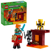 A LEGO Minecraft Lávafeletti Csata a Netherben (21266) készlet tartalma, beleértve az Alex figurát, egy wither csontvázat, egy blaze-t, és egy strider-t, valamint különböző építőelemeket és tartozékokat, amelyek a Nether erőd hídjának és környezetének megalkotásához szükségesek.