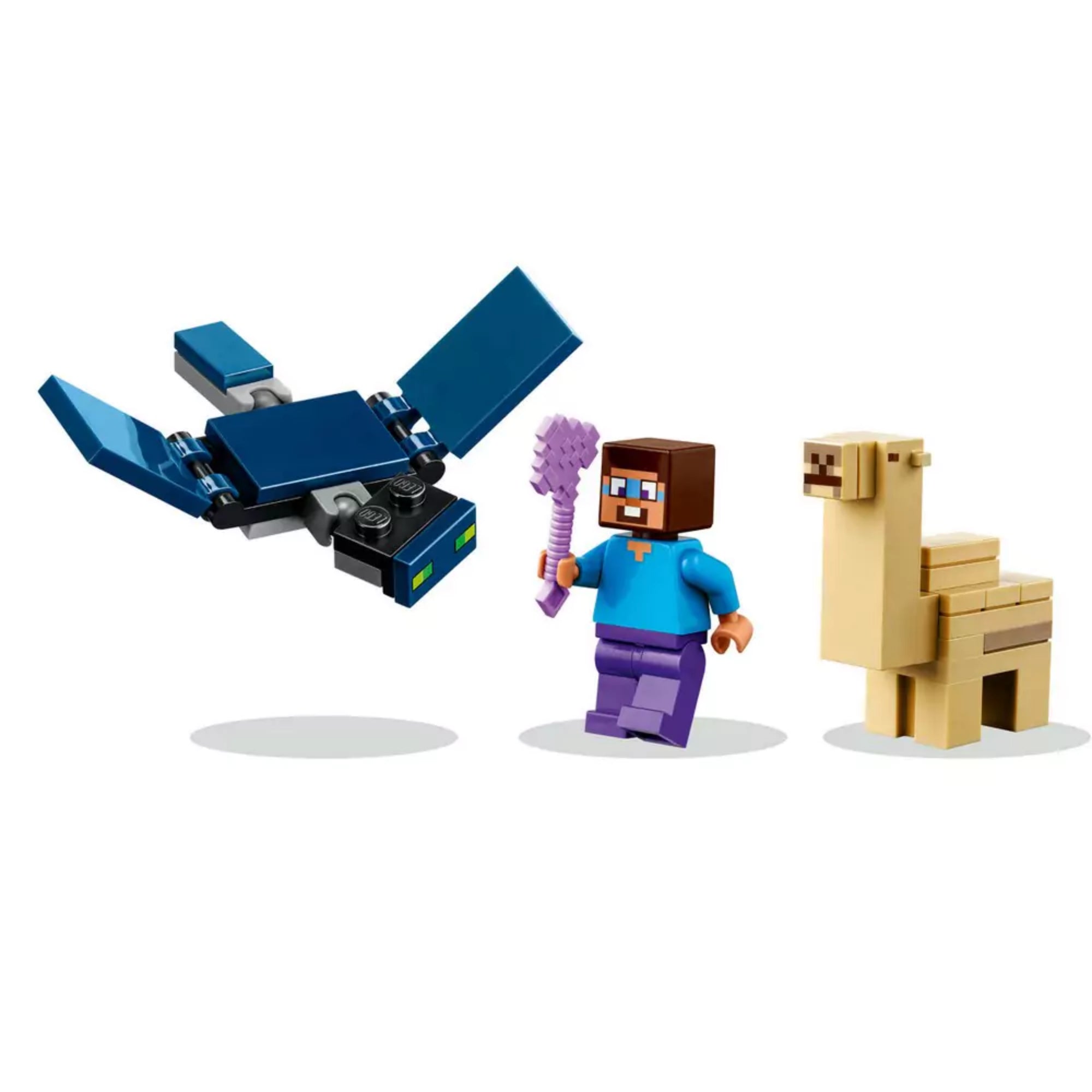 Steve Minecraft figura pixeles páncéllal és lila karddal, mellette egy krémszínű LEGO láma és egy sötétkék kísértetmadár figura mozgatható szárnyakkal.