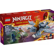 LEGO NINJAGO 71810 Riyu, az ifjú sárkány szett látványos doboza, amelyen Arin a hátán ülő fiatal sárkányon repül, Sora és farkas harcosokkal kiegészítve.
