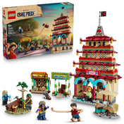 A LEGO One Piece: Battle at Arlong Park (75638) készlet összerakott változata a dobozzal – a pagodaszerű Arlong Park épület, mini játéksátrak és a minifigurák bemutatása.