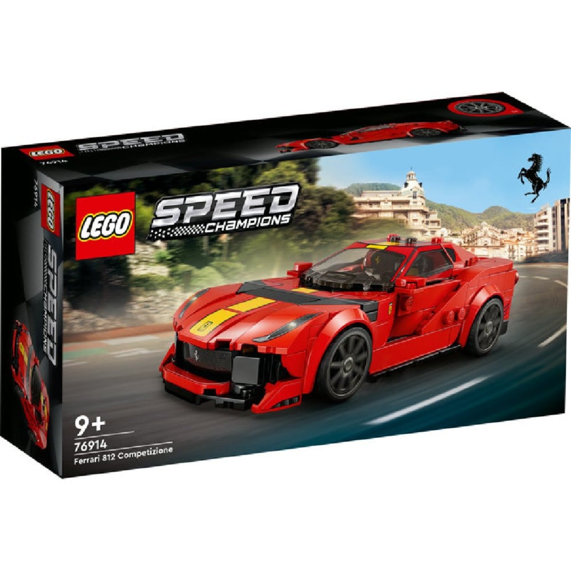 Részletgazdag kép a LEGO Speed Champions Ferrari 812 Competizione (76914) készlet dobozáról, elölről nézve, háttérben tengerparti várossal és a LEGO és Ferrari logóval.