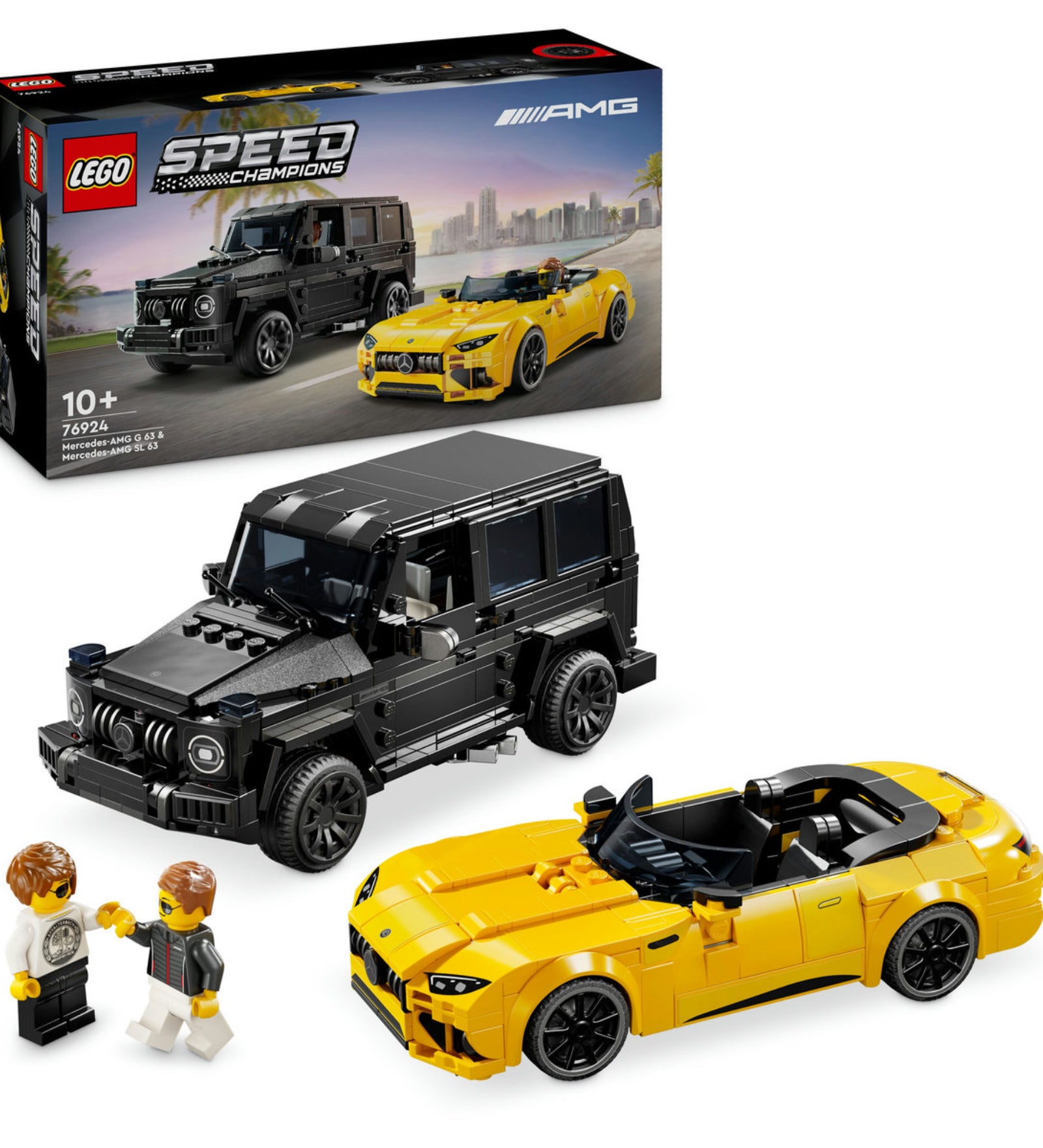 LEGO Speed Champions 76924 készlet doboza és a megépített fekete Mercedes-AMG G 63 SUV és sárga AMG SL 63 kabrió, két minifigurával pózolva az autók mellett.