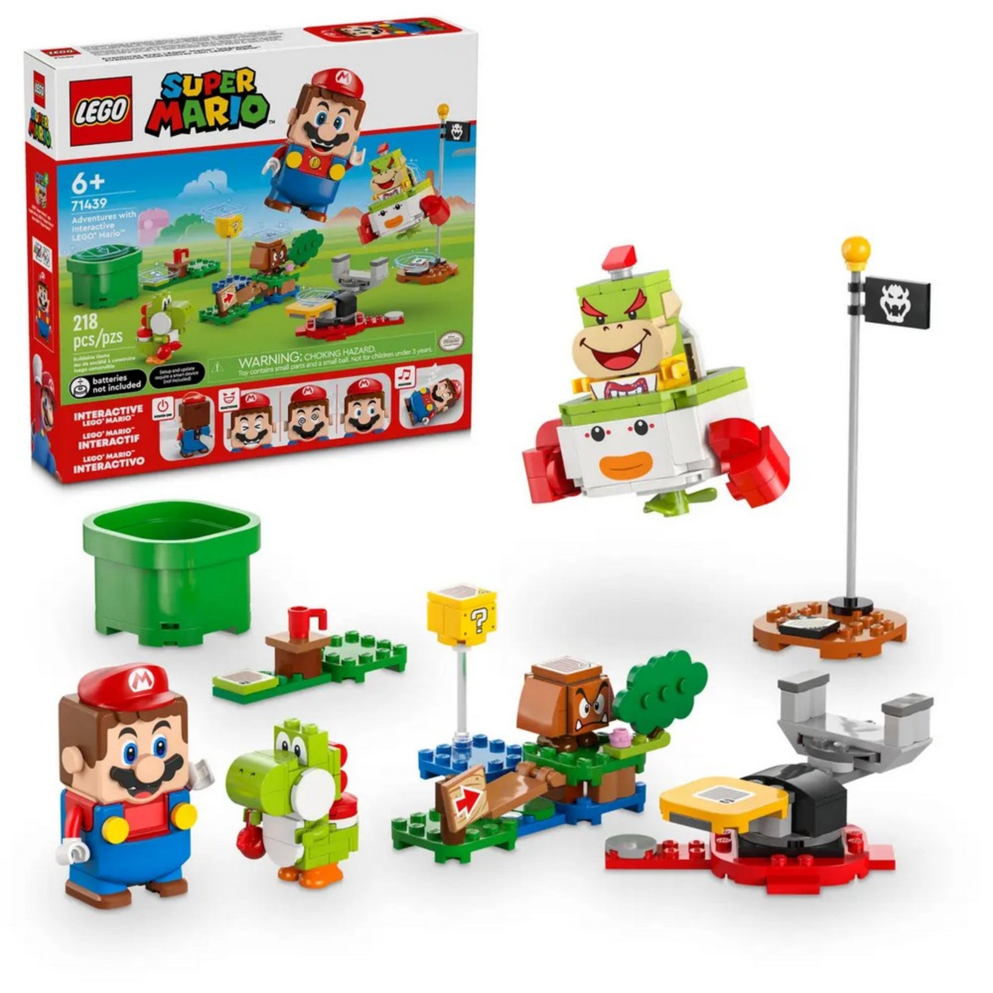A LEGO Super Mario 71439 doboz és annak teljes tartalma látható a képen, középpontban Mario, Yoshi és Bowser Jr., valamint a klasszikus játékelemek, mint a ?-blokk, Goomba és ugróplatform.