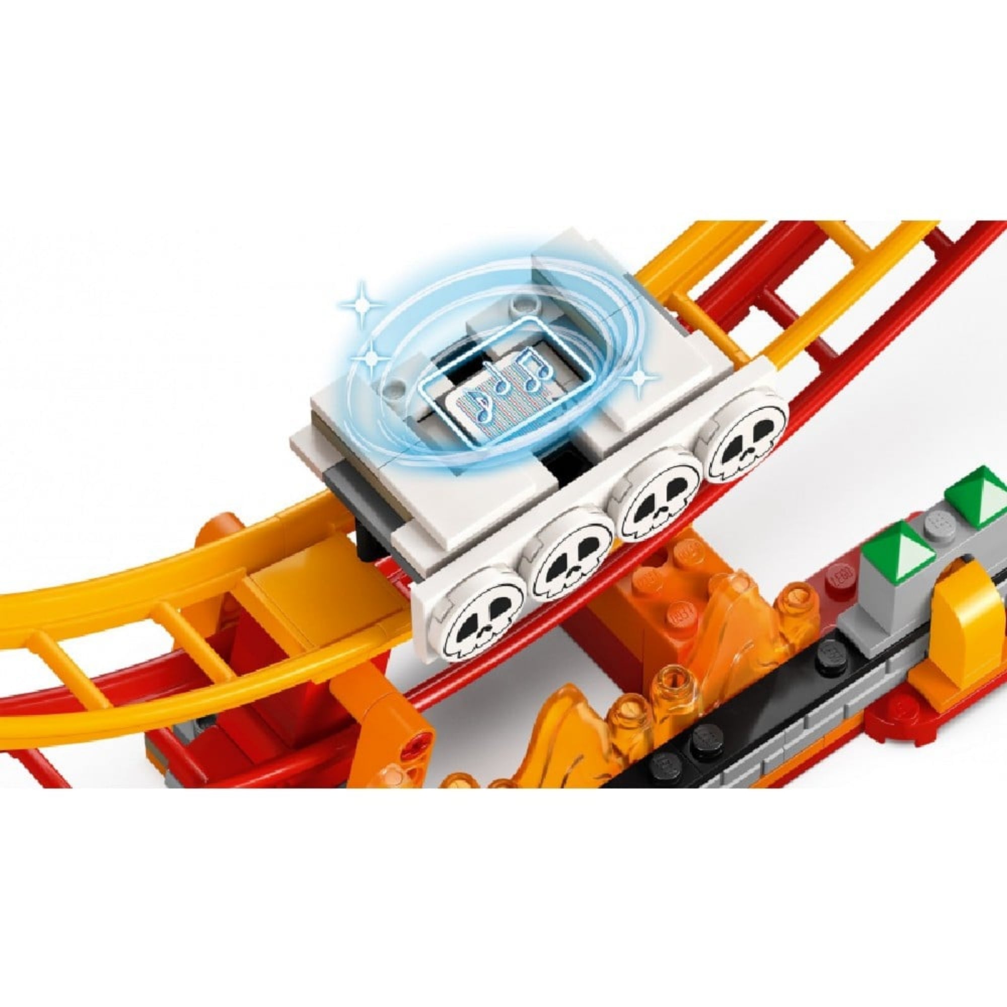 LEGO Super Mario Lavahullám-lovaglás (71416) halálfejes játékkocsi közelről, kék zenei érzékelő jelzéssel a tetején.