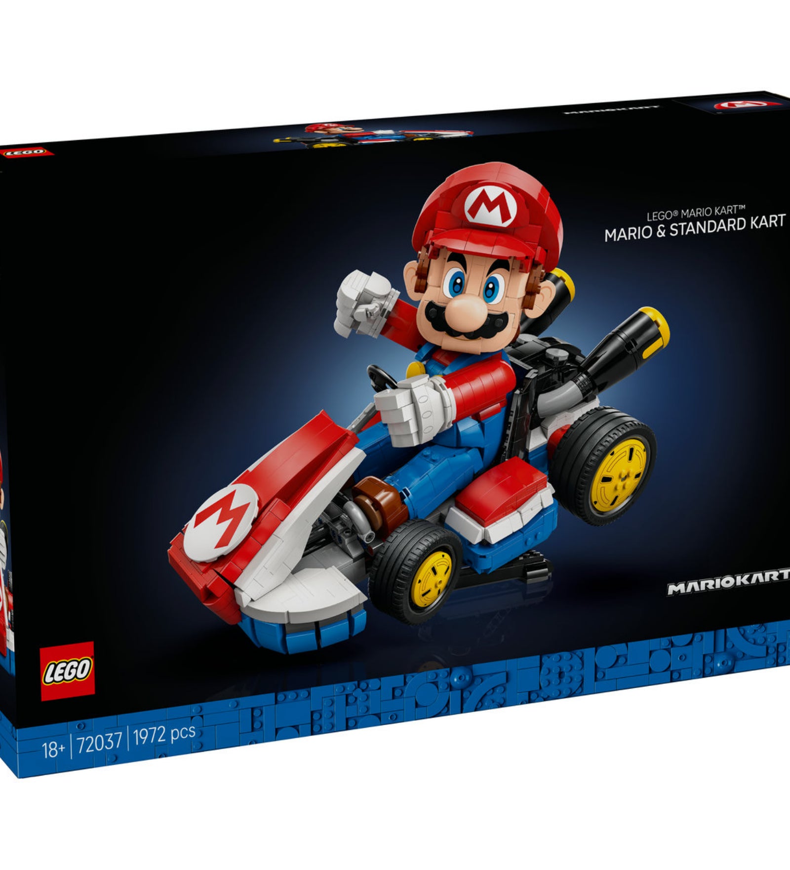A LEGO Super Mario Mario Kart Mario & Standard Kart (72037) doboza, amelyen a dinamikus gokartozó Mario látható modern, sötét háttérrel.