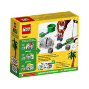 A LEGO Super Mario Rambi az orrszarvú kiegészítő szett (71420) dobozának hátoldala, ahol egy kéz Mario figurát irányít a szett elemei között, köztük Rambival, az orrszarvúval, zöld csővel és zászlóval. A képen digitális építési utasításokra és kompatibilitásra is figyelmeztetnek.