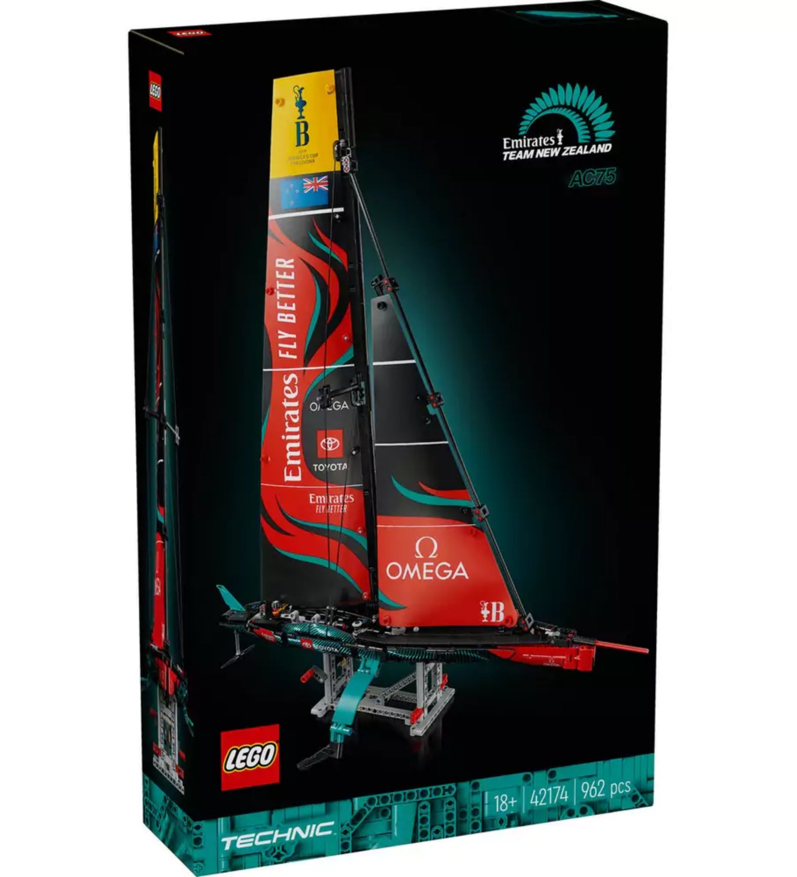 A LEGO Technic Emirates Team New Zealand AC75 (42174) szett elegáns, fekete háttérrel ellátott doboza, rajta a kész modell képe és darabszám feltüntetve.