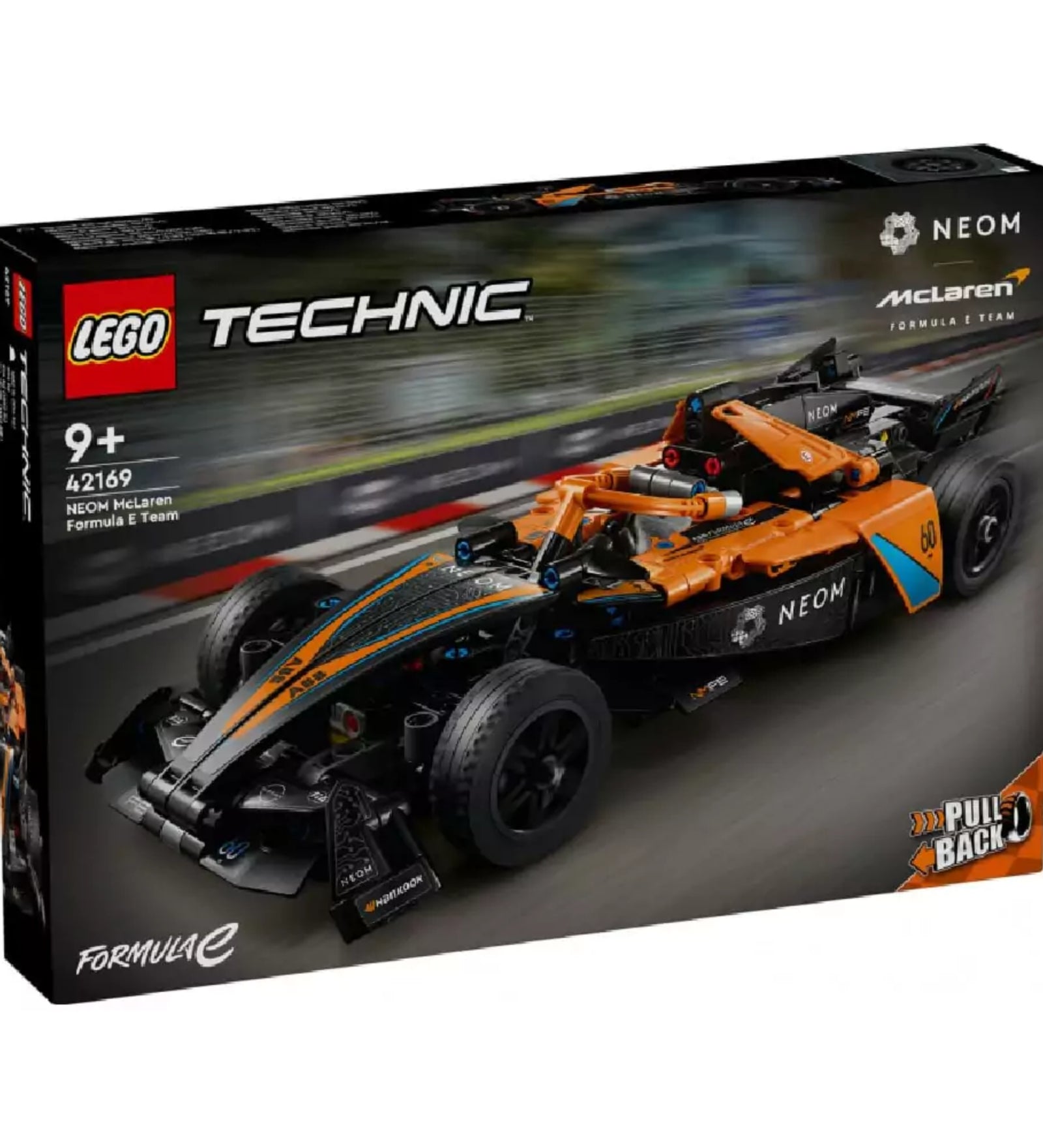 LEGO Technic NEOM McLaren Formula E Team 42169 doboza – elölnézet, a hivatalos LEGO Technic és McLaren logókkal, a pályán száguldó autó illusztrációjával.