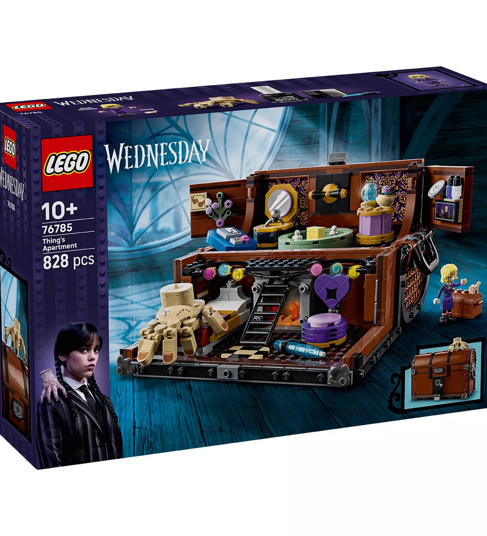 A LEGO Wednesday – Thing’s Apartment (76785) doboza, amelyen a részletesen megépített láda belső tere látható, tele varázslatos kiegészítőkkel és a karakterekkel.