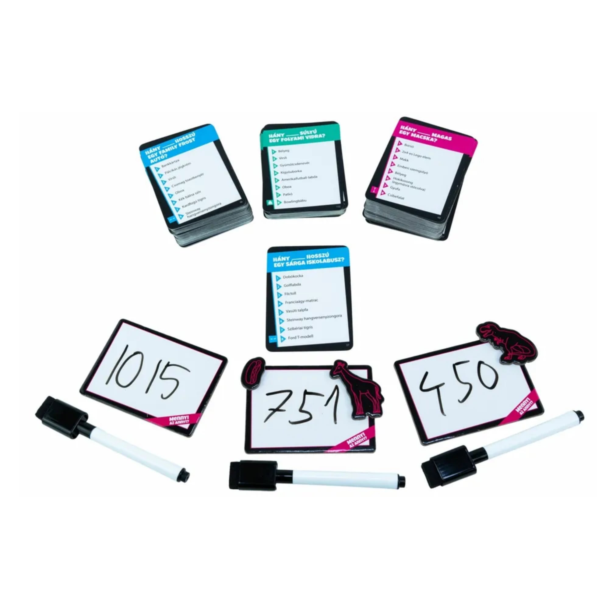 A Mennyi az annyi? társasjáték letörölhető táblái számokkal, filcekkel és ikonjelölőkkel, valamint három külön színű kártyapakli.