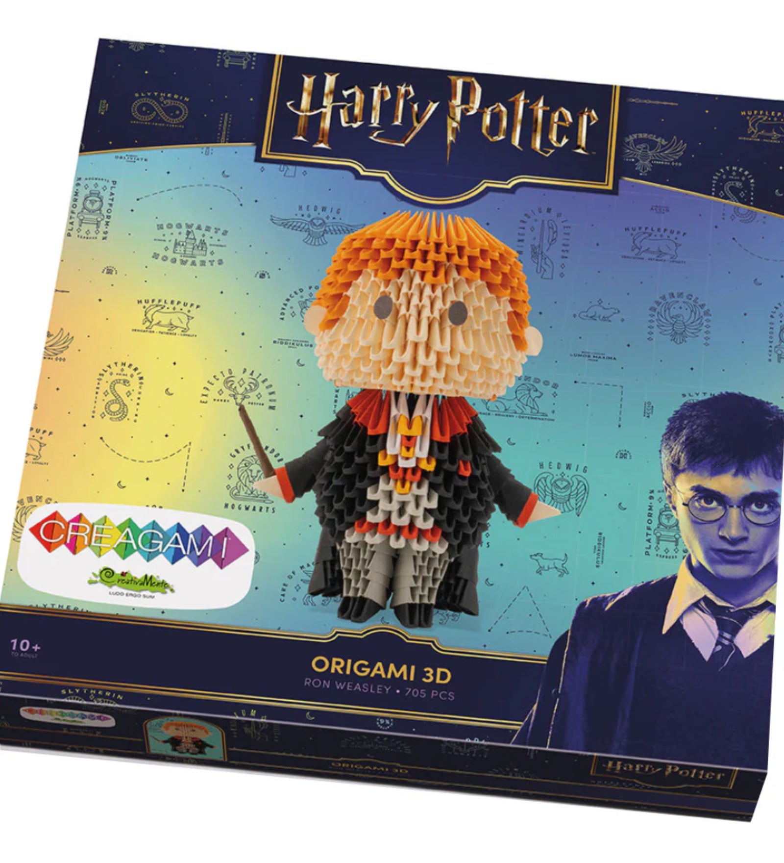 Ez a kép a Creagami 3D Ron Weasley origami készletet mutatja be, amely 705 darabból áll. A szett lehetővé teszi, hogy saját kezűleg készíts egy részletgazdag, moduláris origami figurát Ron Weasleyről, a népszerű Harry Potter karakterről. A doboz dizájnja a varázsvilág hangulatát idézi, és tökéletes ajándék lehet minden rajongó számára.