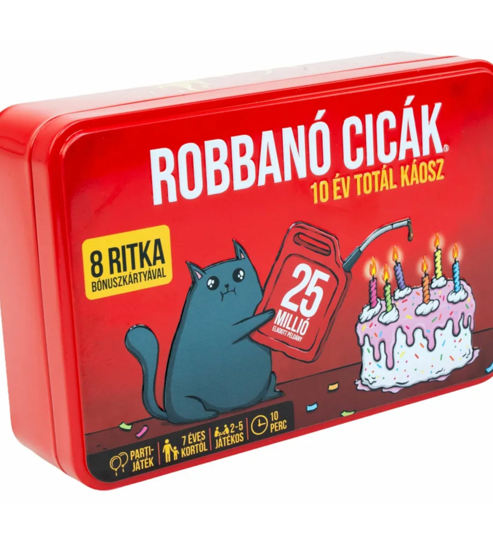 Robbanó cicák – 10 év totál káosz jubileumi kiadás nyitott fémdoboza, benne a Bónusz-kártyák csomaggal.