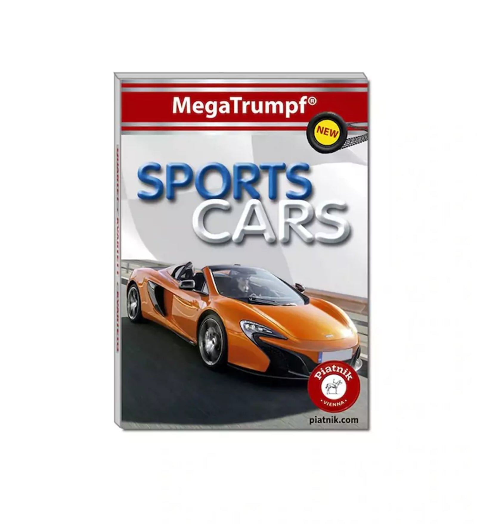 A képen a MegaTrumpf® „SPORTS CARS” kvartett kártyajáték doboza látható. A doboz borítóján egy narancssárga McLaren sportautó szerepel, amely lendületes mozgásban tűnik fel egy kanyargós úton. A háttérben egy modern, letisztult dizájn jelenik meg, a cím kiemelve ezüstös és kék betűkkel. A Piatnik logója is jól látható a doboz jobb alsó sarkában, amely a márka minőségét és megbízhatóságát jelzi. 