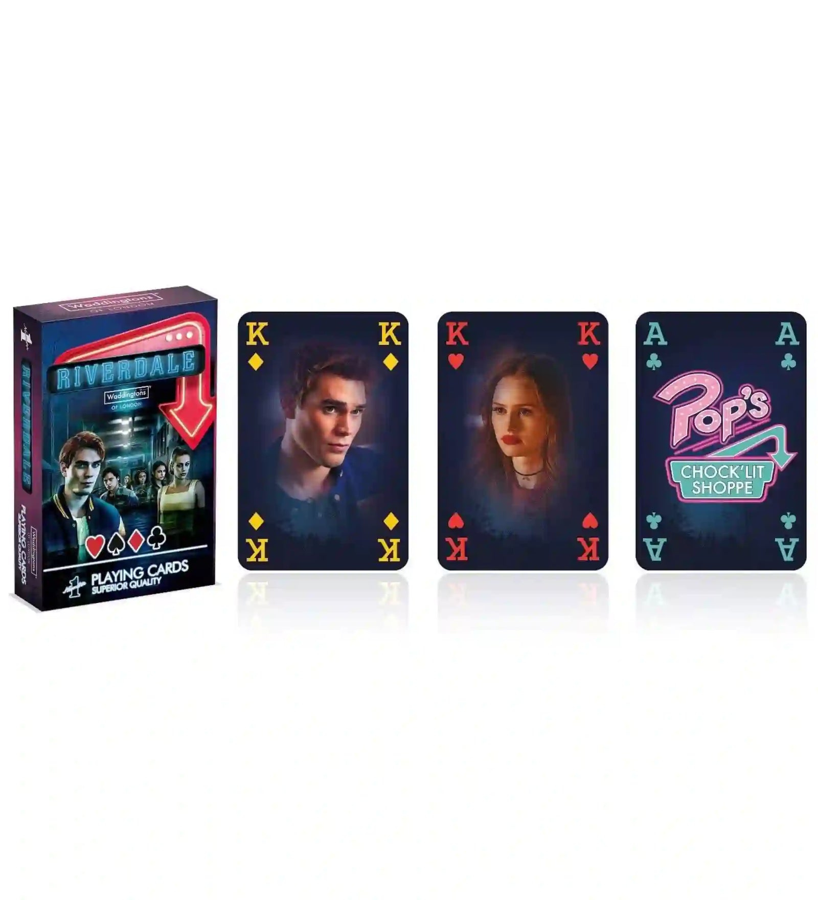Waddingtons of London Riverdale játékkártya szett, ahol a doboz mellett karakteres kártyalapok láthatók, Archie és Veronica portréival, valamint Pop’s Chock’lit Shoppe dizájnnal.