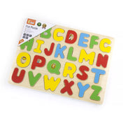 ABC betűi fa puzzle, Viga – Egy fából készült, színes betűkből álló kirakó a Viga márkától, amely segíti a gyerekeket az angol ábécé megtanulásában és a finommotoros készségek fejlesztésében.