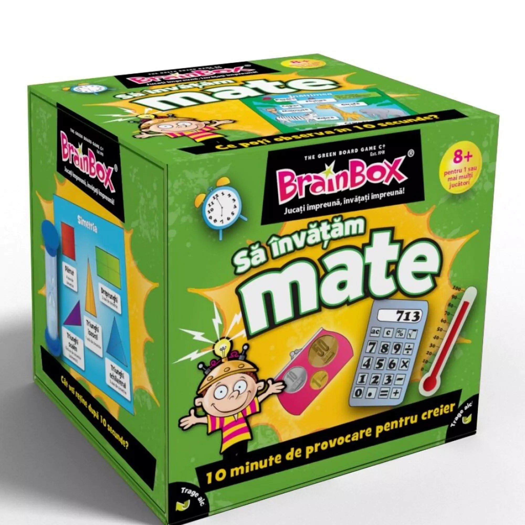 Közelkép a „BrainBox: Să învățăm mate” zöld színű dobozáról, rajta vidám grafikával, számológéppel, hőmérővel és egy kisfiú rajzával, a 8 éves kortól ajánlott oktatójáték részeként.