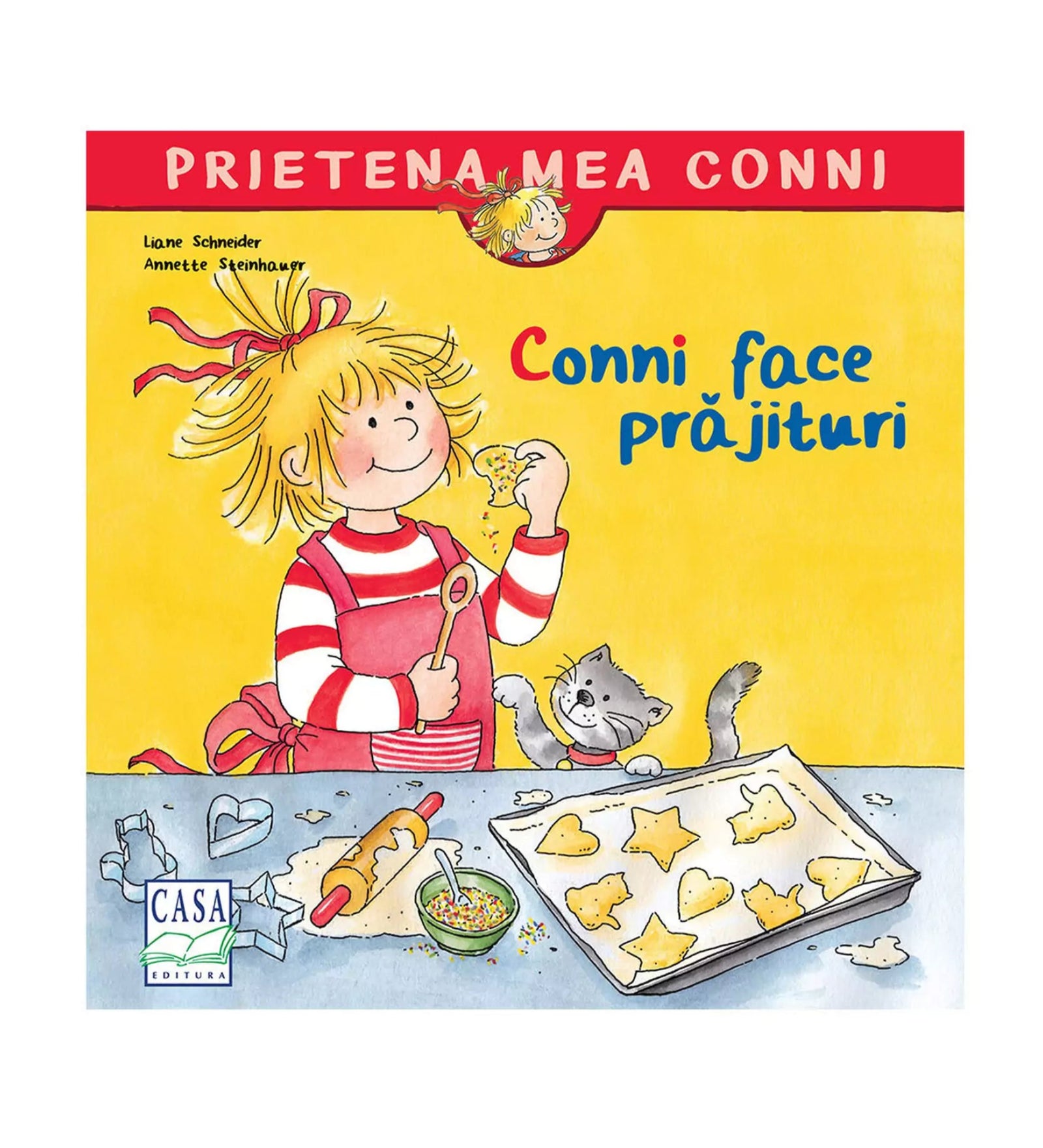 A borítón a „Conni face prăjituri” című gyerekkönyv látható. A vidám illusztráción Conni piros csíkos pulóverben és kötényben sütit készít, kezében egy csillag alakú kekszdarabbal. Az asztalon sodrófa, színes szórócukor és egy tepsi aranysárga sütemény van, mellette egy játékos szürke cica figyel.