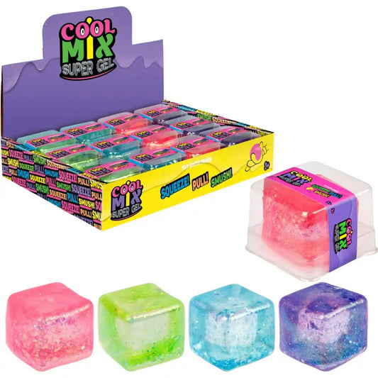 Cool Mix Super Gel termékbemutató lila, rózsaszín, zöld és kék zselés kockákkal, átlátszó csomagolással és színes gyűjtődobozzal.