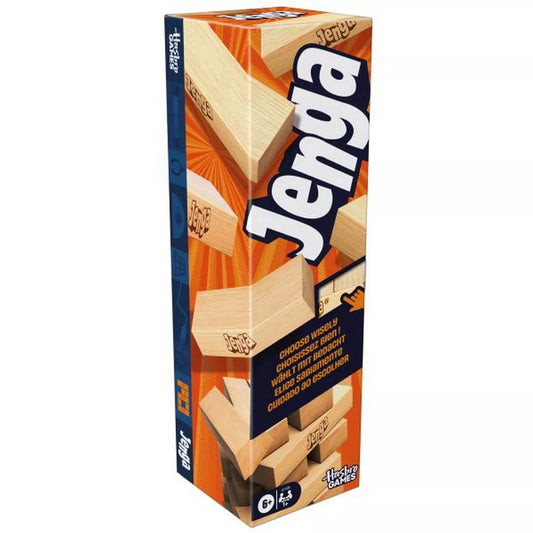 A klasszikus Jenga társasjáték doboza döntött nézetben, narancssárga háttérrel és fa építőelemekkel díszítve.”